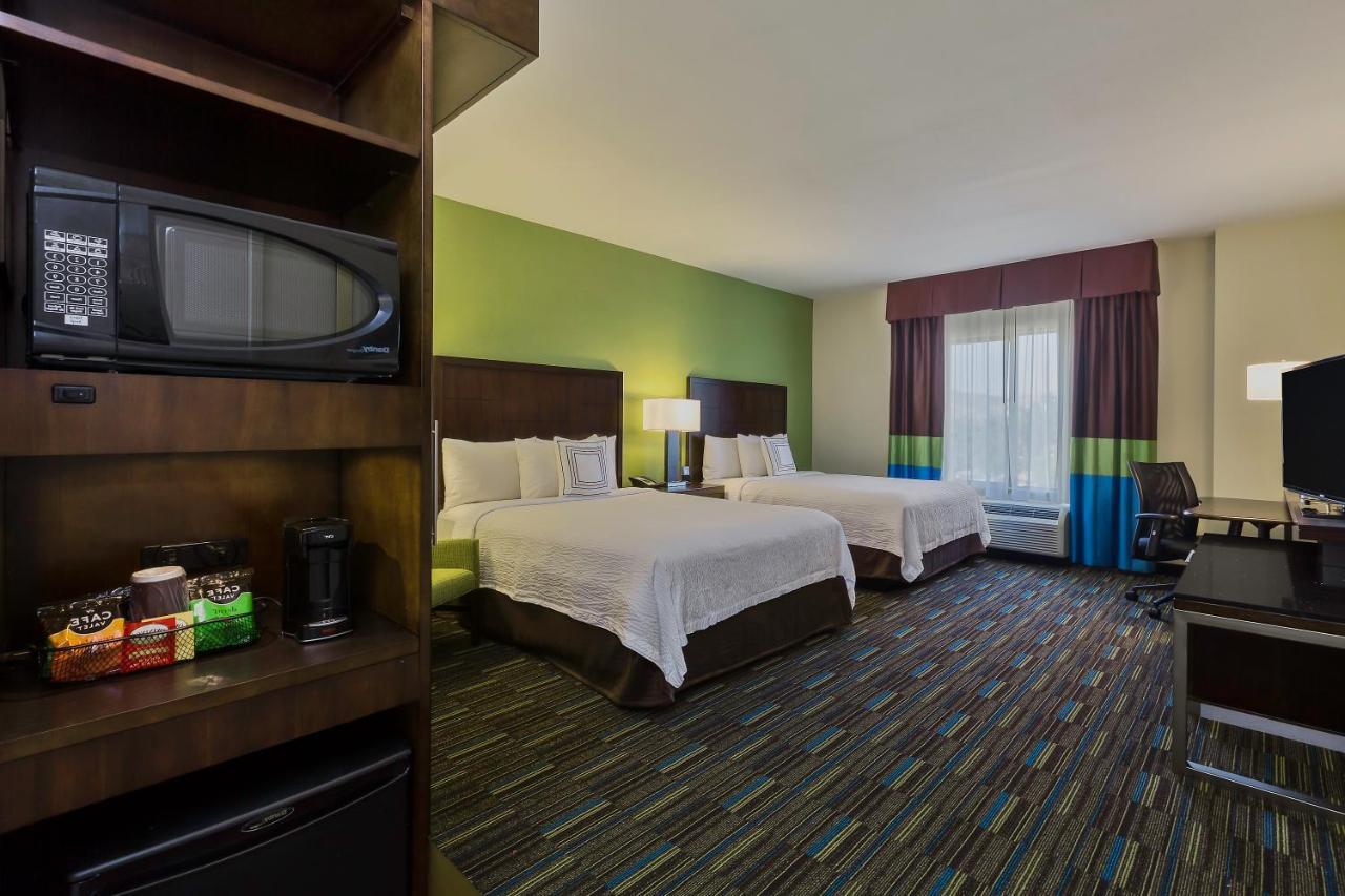 Fairfield Inn & Suites Riverside Corona/Norco Exterior photo