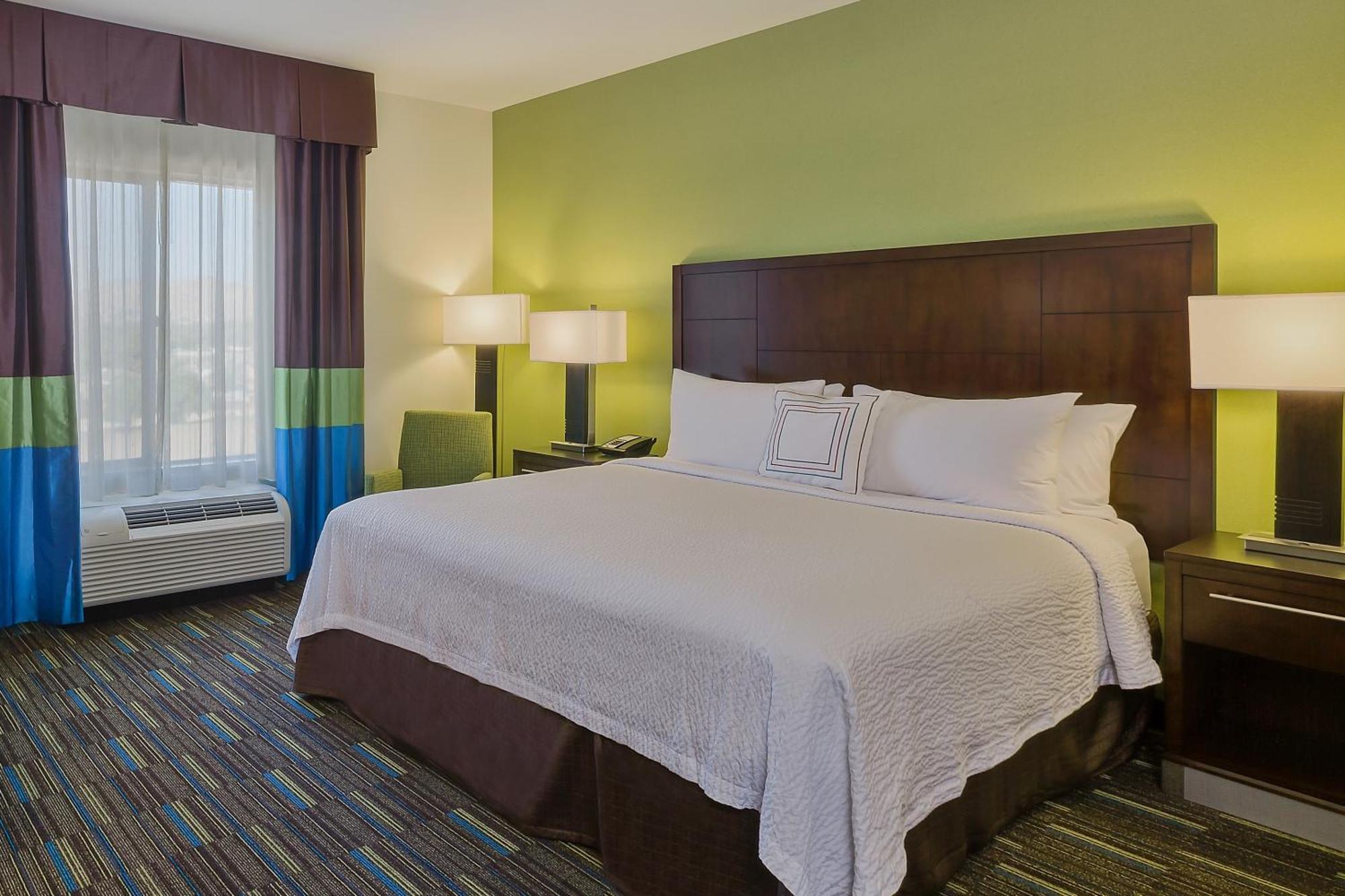 Fairfield Inn & Suites Riverside Corona/Norco Exterior photo