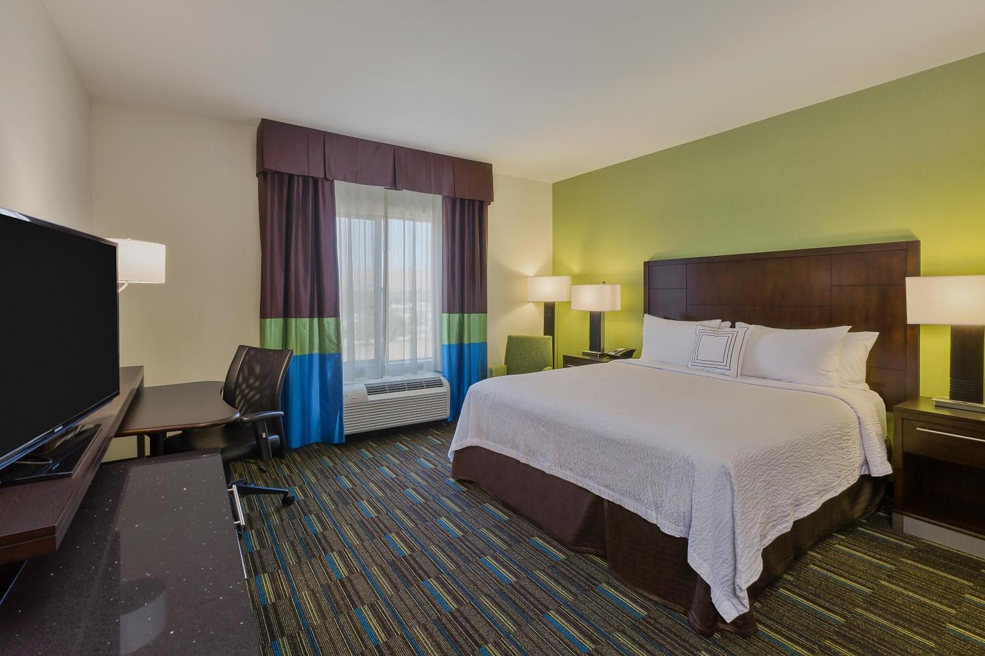Fairfield Inn & Suites Riverside Corona/Norco Exterior photo